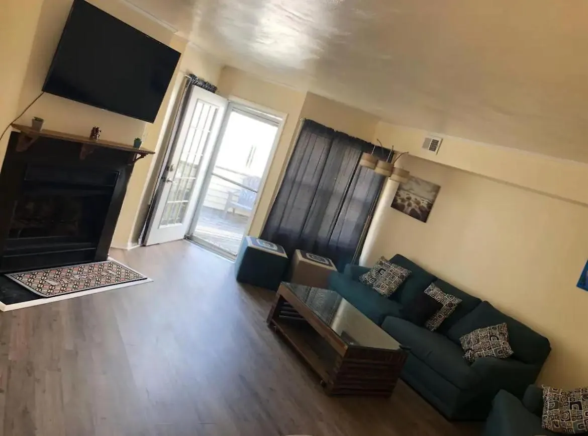 Apartment Cozy Condo Steps From The Beach Access Norfolk