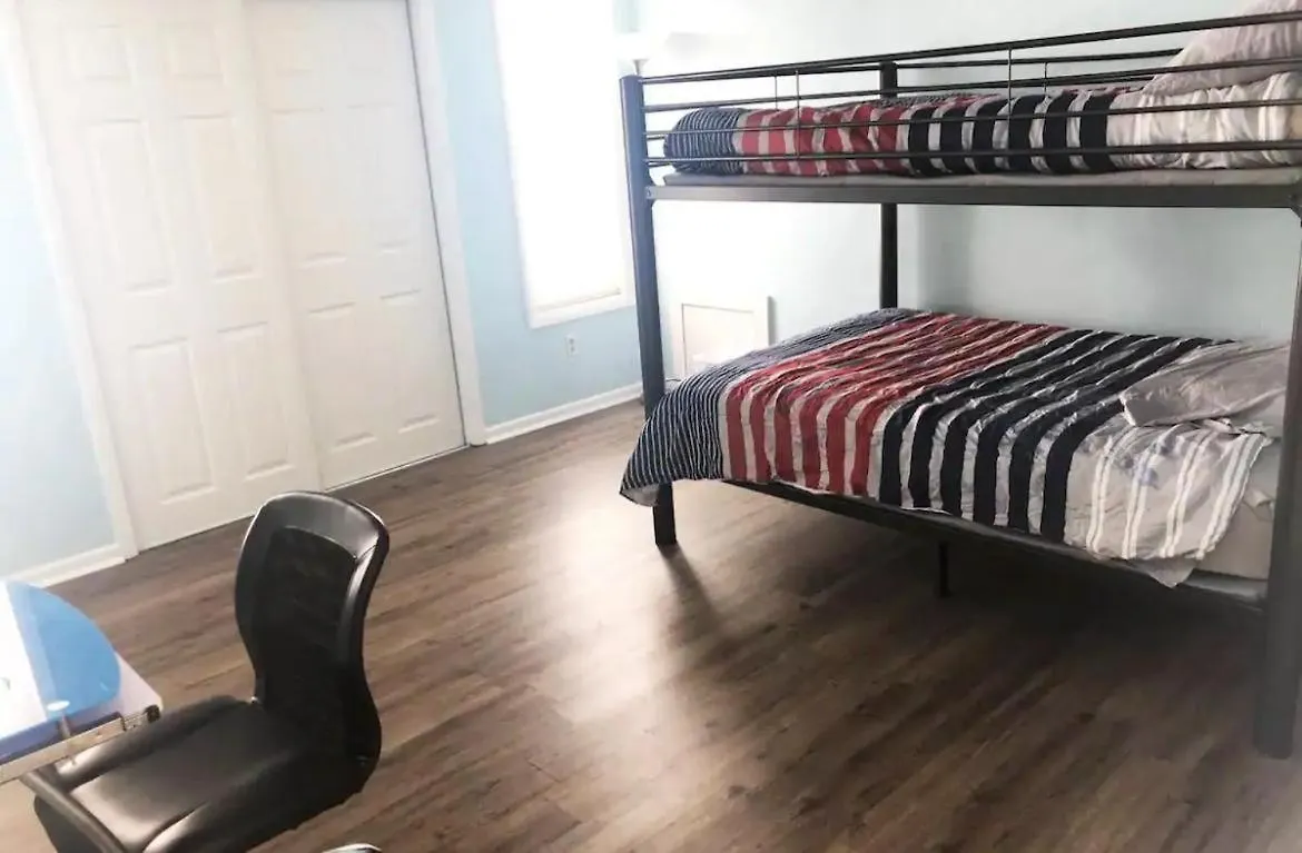 Cozy Condo Steps From The Beach Access Norfolk Apartment