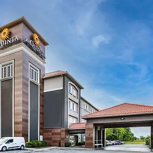 La Quinta & By Wyndham Norfolk